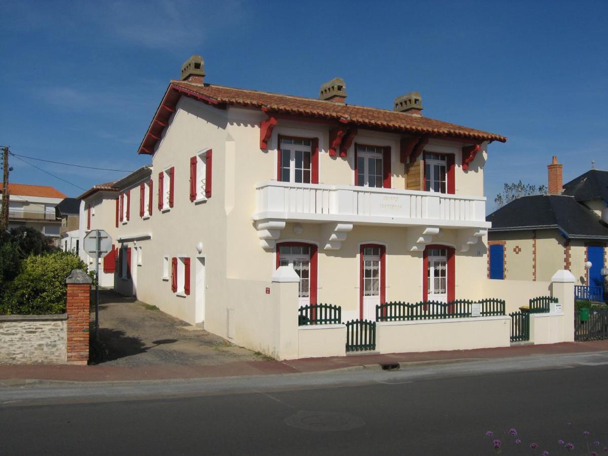 Appartements la Félicité Saint Gilles Croix de vie Exterior foto